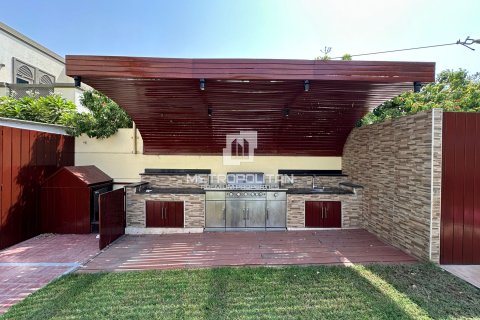 Villa en Jumeirah Park, Dubai, 4 dormitorios, 403 m², № 73620 - foto 14