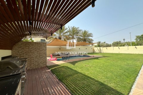 Villa en Jumeirah Park, Dubai, 4 dormitorios, 403 m², № 73620 - foto 15