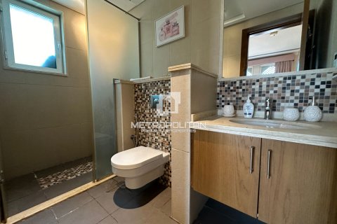 Villa en Jumeirah Park, Dubai, 4 dormitorios, 403 m², № 73620 - foto 25