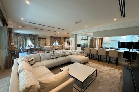 Villa en Jumeirah Park, Dubai, 4 dormitorios, 403 m², № 73620 - foto 6
