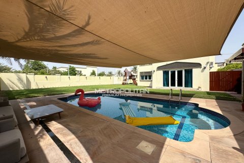 Villa en Jumeirah Park, Dubai, 4 dormitorios, 403 m², № 73620 - foto 16