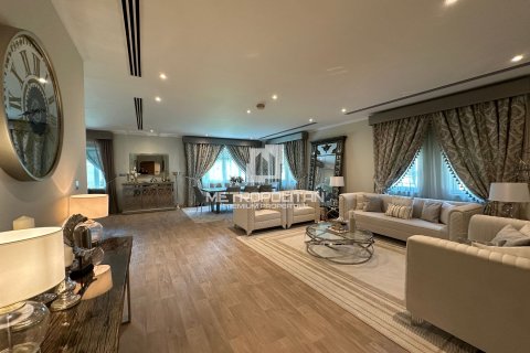Villa en Jumeirah Park, Dubai, 4 dormitorios, 403 m², № 73620 - foto 2