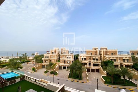 Apartment in The Crescent, Palm Jumeirah, Dubai 2 bedrooms, 183.11 sq.m. № 138242
