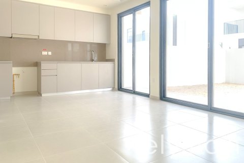 Townhouse in EMAAR South, Dubai South (Dubai World Central), Dubai 3 bedrooms, 144 sq.m. № 38061 - photo 8