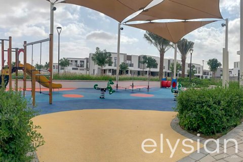 Townhouse in EMAAR South, Dubai South (Dubai World Central), Dubai 3 bedrooms, 144 sq.m. № 38061 - photo 18