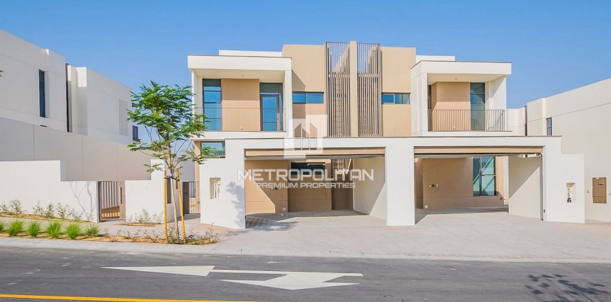 Villa in Al Furjan, Dubai 4 bedrooms, 420 sq.m. № 73279