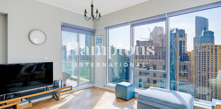 Apartment in The Address Dubai Marina, Dubai Marina, Dubai 1 bedroom, 82.7766 sq.m. № 113975
