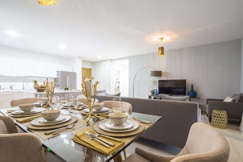 Appartement à Jumeirah Golf Estates, Dubai, 2 chambres, 127 m², № 29936