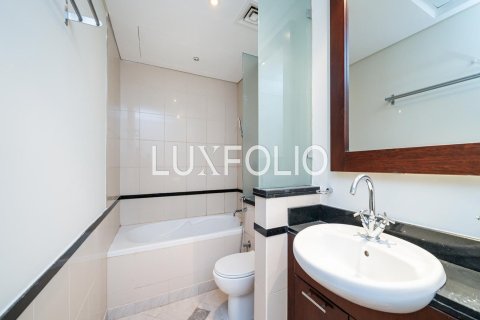 Снять в аренду квартиру в The Views, Дубай: 1 спальня, 80м², № 45307 - фото 13