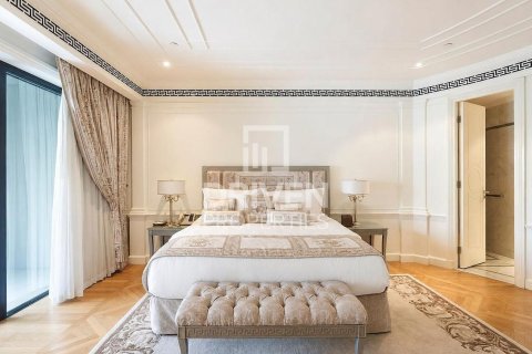 Снять в аренду дуплекс в Palazzo Versace, Culture Village, Дубай: 3 спальни, 472.32м², № 128104 - фото 14