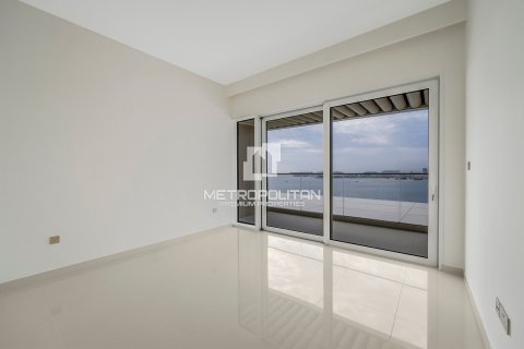 Apartment in EMAAR Beachfront, Dubai Harbour, Dubai 2 bedrooms, 146 sq.m. № 15309 - photo 8