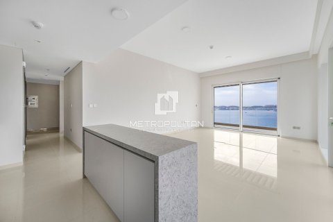 Apartment in EMAAR Beachfront, Dubai Harbour, Dubai 2 bedrooms, 146 sq.m. № 15309 - photo 3