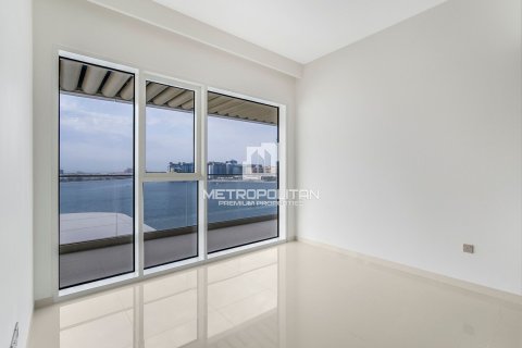 Apartment in EMAAR Beachfront, Dubai Harbour, Dubai 2 bedrooms, 146 sq.m. № 15309 - photo 6