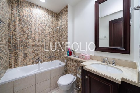 Apartment in Old Town, Dubai 2 bedrooms, 134 sq.m. № 45565 - photo 9