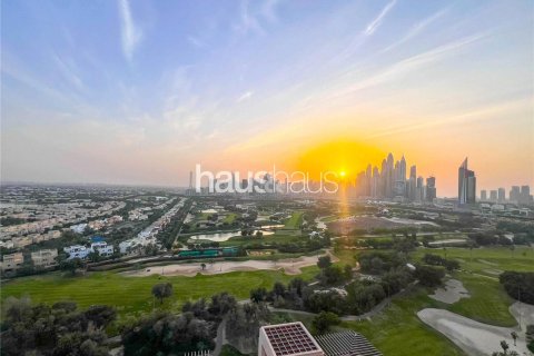 Apartment in The Views, Dubai 3 bedrooms, 186 sq.m. № 44257