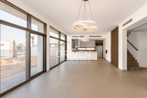 Villa in Al Furjan, Dubai 4 bedrooms, 586.68 sq.m. № 136627 - photo 4