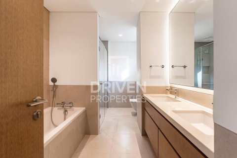 Villa in Al Furjan, Dubai 4 bedrooms, 586.68 sq.m. № 136627 - photo 22