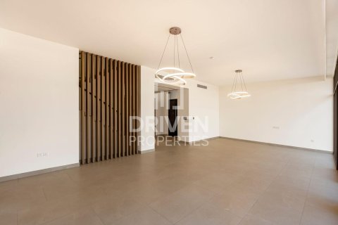 Villa in Al Furjan, Dubai 4 bedrooms, 586.68 sq.m. № 136627 - photo 3