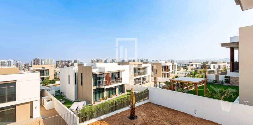Villa in Al Furjan, Dubai 4 bedrooms, 586.68 sq.m. № 136627