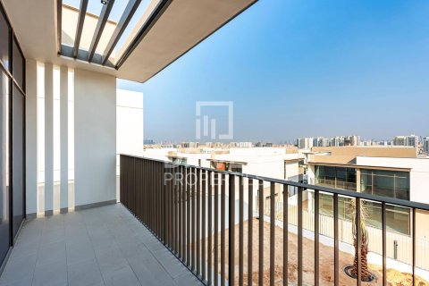 Villa in Al Furjan, Dubai 4 bedrooms, 586.68 sq.m. № 136627 - photo 2