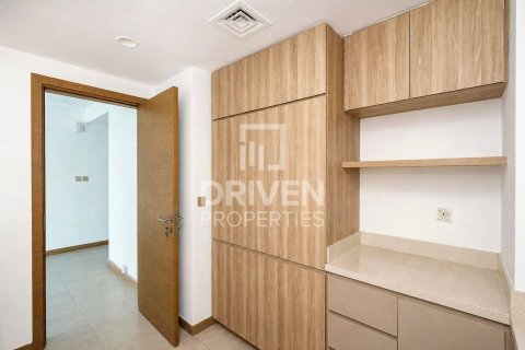 Снять в аренду квартиру в Urban Oasis, Бизнес-Бэй, Дубай: 3 спальни, 176.52м², № 128798 - фото 17