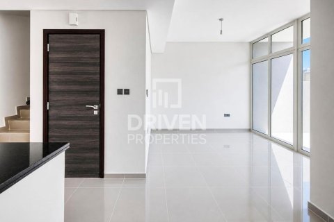 Maison de ville à Dubai, 3 chambres, 112.23 m², № 142915