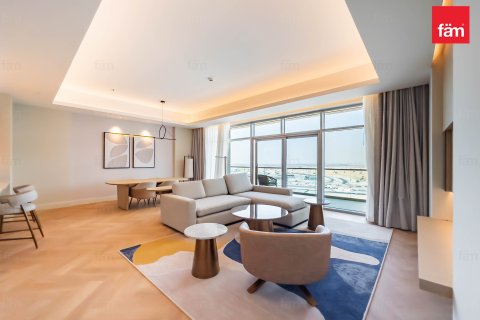 Apartment in Al Barsha, Dubai 2 bedrooms, 138.2 sq.m. № 113491 - photo 4