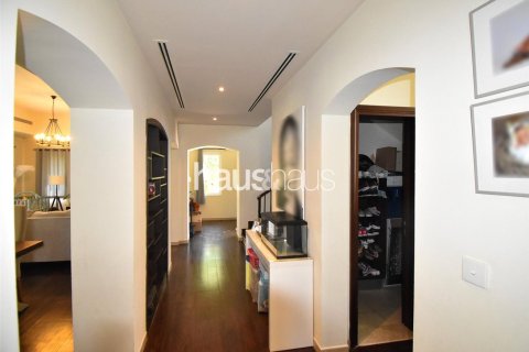 Снять в аренду виллу в Арабиан Ранчес, Дубай: 3 спальни, 331м², № 44788 - фото 12