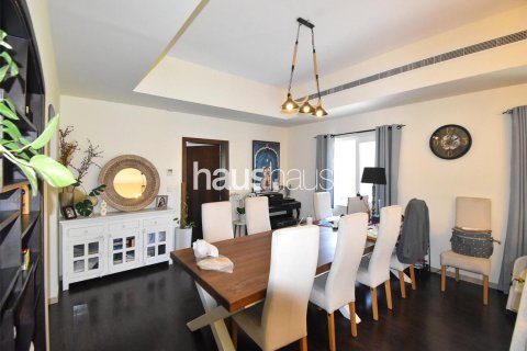 Снять в аренду виллу в Арабиан Ранчес, Дубай: 3 спальни, 331м², № 44788 - фото 3