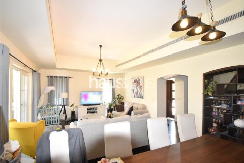 Снять в аренду виллу в Арабиан Ранчес, Дубай: 3 спальни, 331м², № 44788 - фото 9