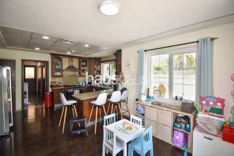 Снять в аренду виллу в Арабиан Ранчес, Дубай: 3 спальни, 331м², № 44788 - фото 4