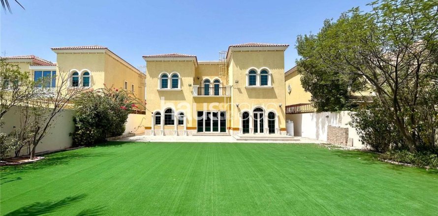 Вилла в Legacy, Jumeirah Park, Дубай, 3 спальни, 294м², № 44817