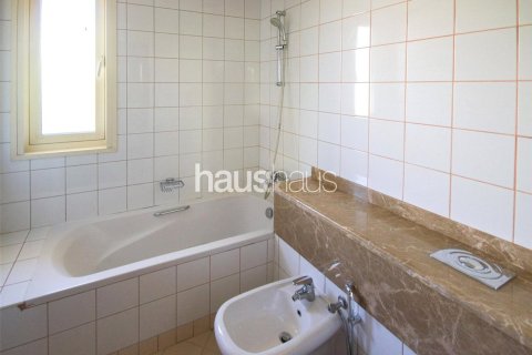 Снять в аренду виллу в Арабиан Ранчес, Дубай: 5 спален, 450м², № 44818 - фото 16