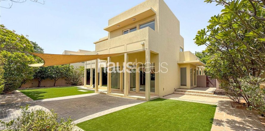 Вилла в Арабиан Ранчес, Дубай, 3 спальни, 299м², № 44820