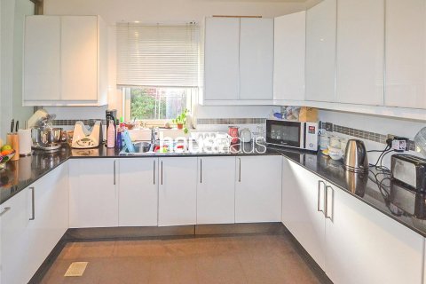 Снять в аренду виллу в Арабиан Ранчес, Дубай: 3 спальни, 299м², № 44820 - фото 12