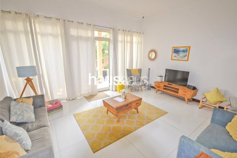 Снять в аренду виллу в Арабиан Ранчес, Дубай: 3 спальни, 299м², № 44820 - фото 11