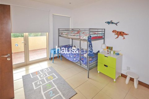 Снять в аренду виллу в Арабиан Ранчес, Дубай: 3 спальни, 299м², № 44820 - фото 10