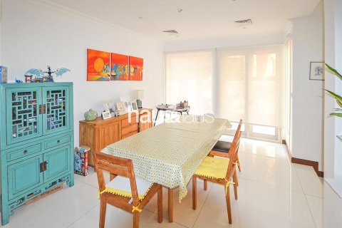 Снять в аренду виллу в Арабиан Ранчес, Дубай: 3 спальни, 299м², № 44820 - фото 5