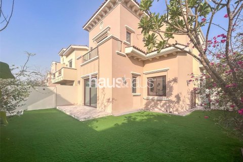 Вилла в Mira, Рим, Дубай, 4 спальни, 274м², № 44566
