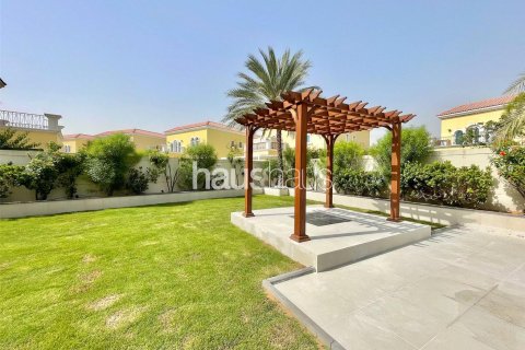 Villa in Legacy, Jumeirah Park, Dubai 3 bedrooms, 328 sq.m. № 44570 - photo 3