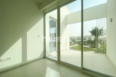 Townhouse in The Valley, Dubai 4 bedrooms, 206 sq.m. № 43888 - photo 10