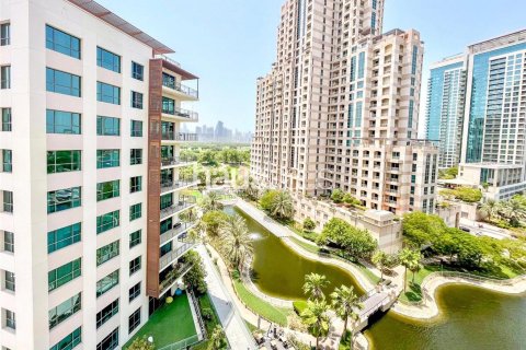 Appartement à The Views, Dubai, 2 chambres, 136 m², № 43785