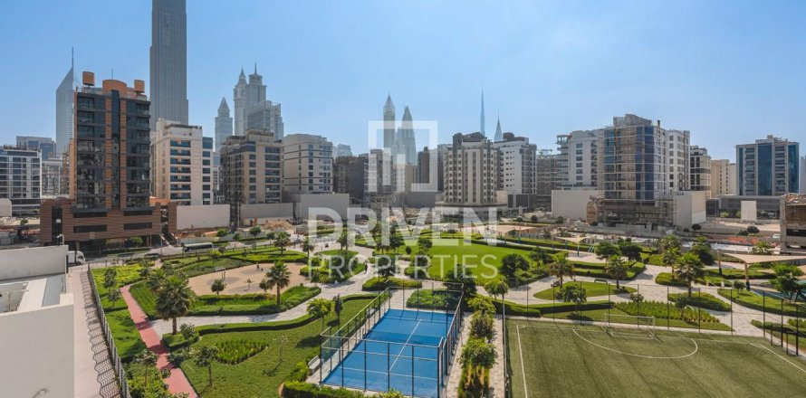Appartement à Al Satwa, Dubai, 2 chambres, 102.29 m², № 136781