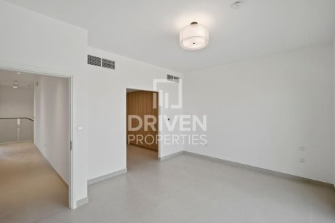 Villa à Jebel Ali, Dubai, 4 chambres, 567.82 m², № 136790 - photo 15