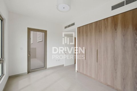 Villa à Jebel Ali, Dubai, 4 chambres, 567.82 m², № 136790 - photo 10