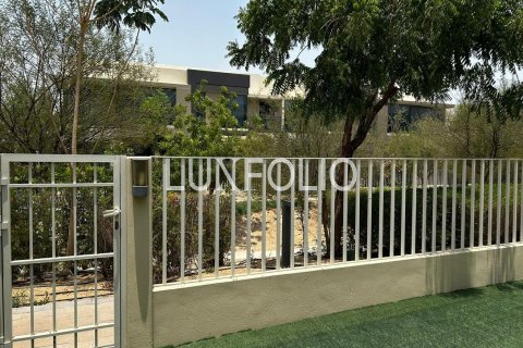 Снять в аренду таунхаус в Maple at Dubai Hills Estate, Дубай Хилс Эстейт, Дубай: 5 спален, 298м², № 46293 - фото 16