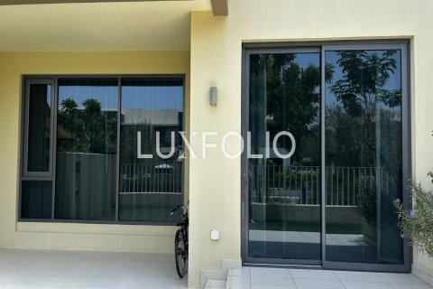 Снять в аренду таунхаус в Maple at Dubai Hills Estate, Дубай Хилс Эстейт, Дубай: 5 спален, 298м², № 46293 - фото 15