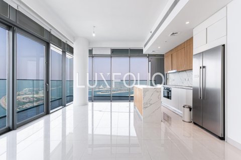 Снять в аренду квартиру в EMAAR Beachfront, Dubai Harbour, Дубай: 3 спальни, 180м², № 46302 - фото 2