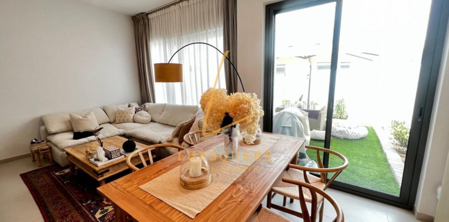 Villa à Sun, Arabian Ranches 3, Dubai, 3 chambres, 129 m², № 138131
