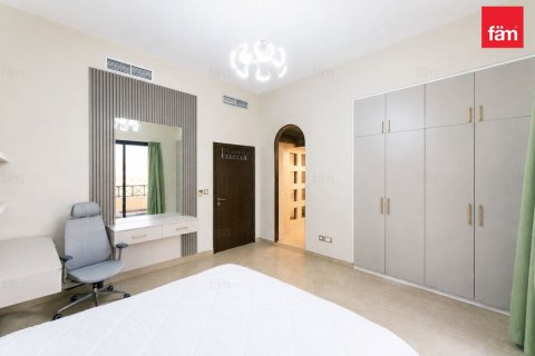 Townhouse in Dubai 4 bedrooms, 328.7 sq.m. № 137746 - photo 17